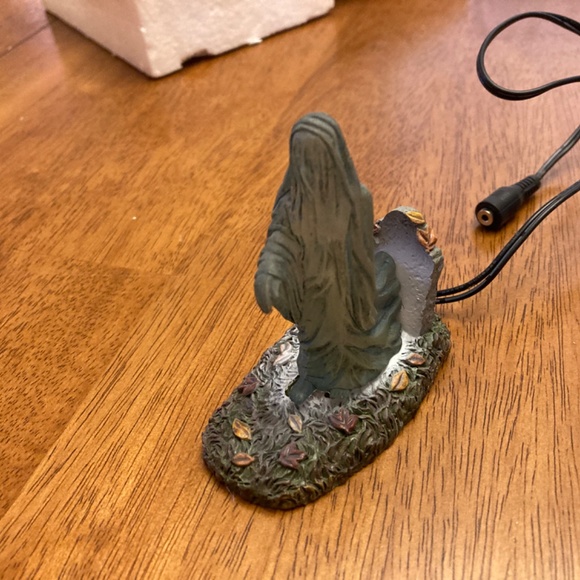 Department 56 Lit Graveyard Ghost - Picture 3 of 5